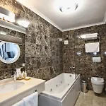 Uslu Hotel Royal Yachting 호텔 *