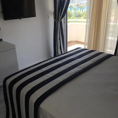 Uslu Hotel Royal Yachting Topanca Adası