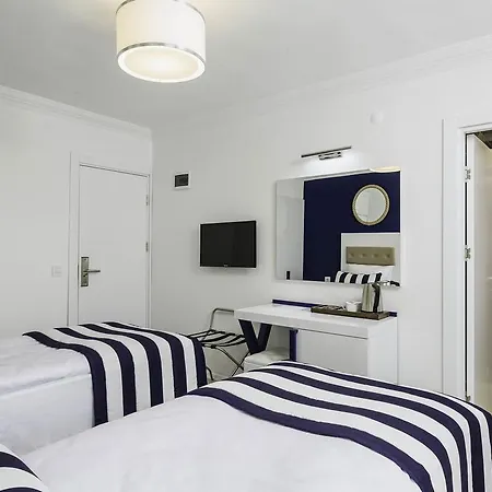 Uslu Hotel Royal Yachting מלון