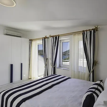 מלון Uslu Hotel Royal Yachting *