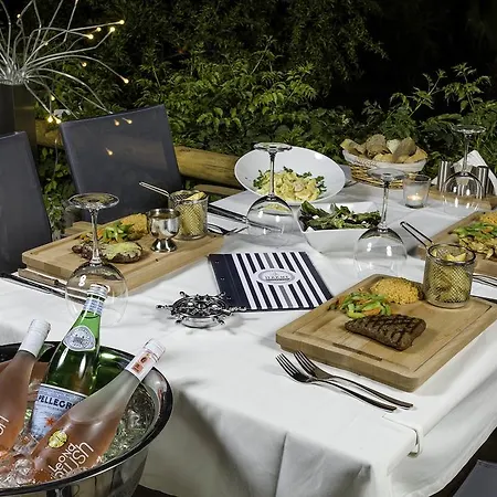 Uslu Hotel Royal Yachting מלון Topanca Adası