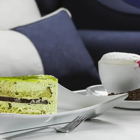 Uslu Hotel Royal Yachting מלון