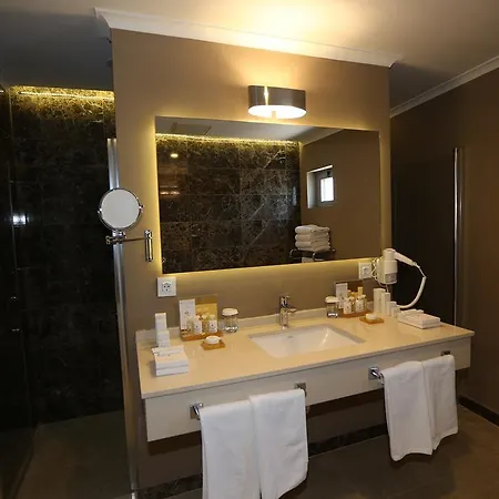 Uslu Hotel Royal Yachting Topanca Adası