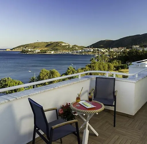 Uslu Hotel Royal Yachting 호텔 *