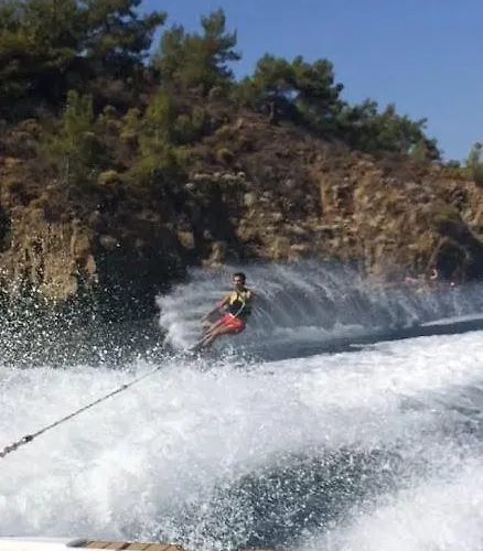 Uslu Hotel Royal Yachting 호텔